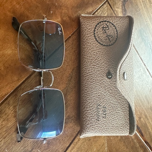 Ray-Ban Square 1971 Classic - Picture 1 of 4